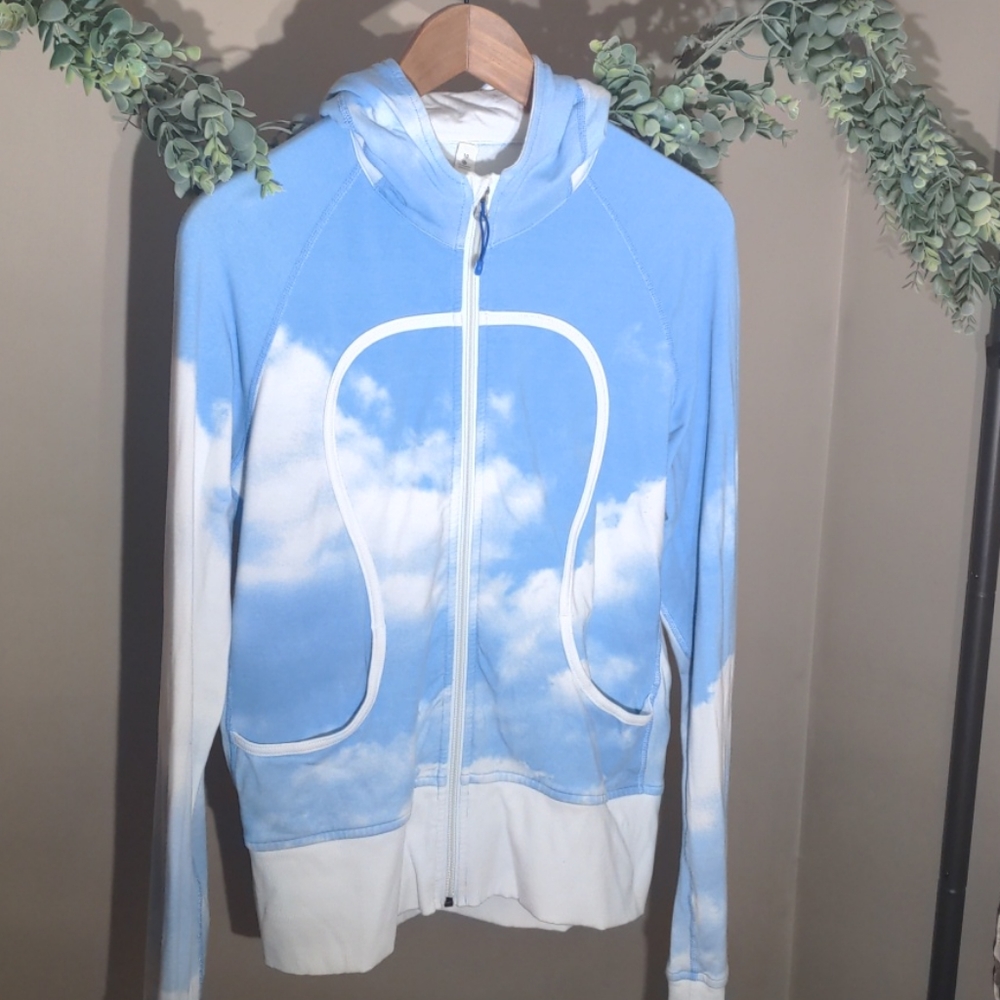 Lululemon Lightweight Hoodie, Clouds